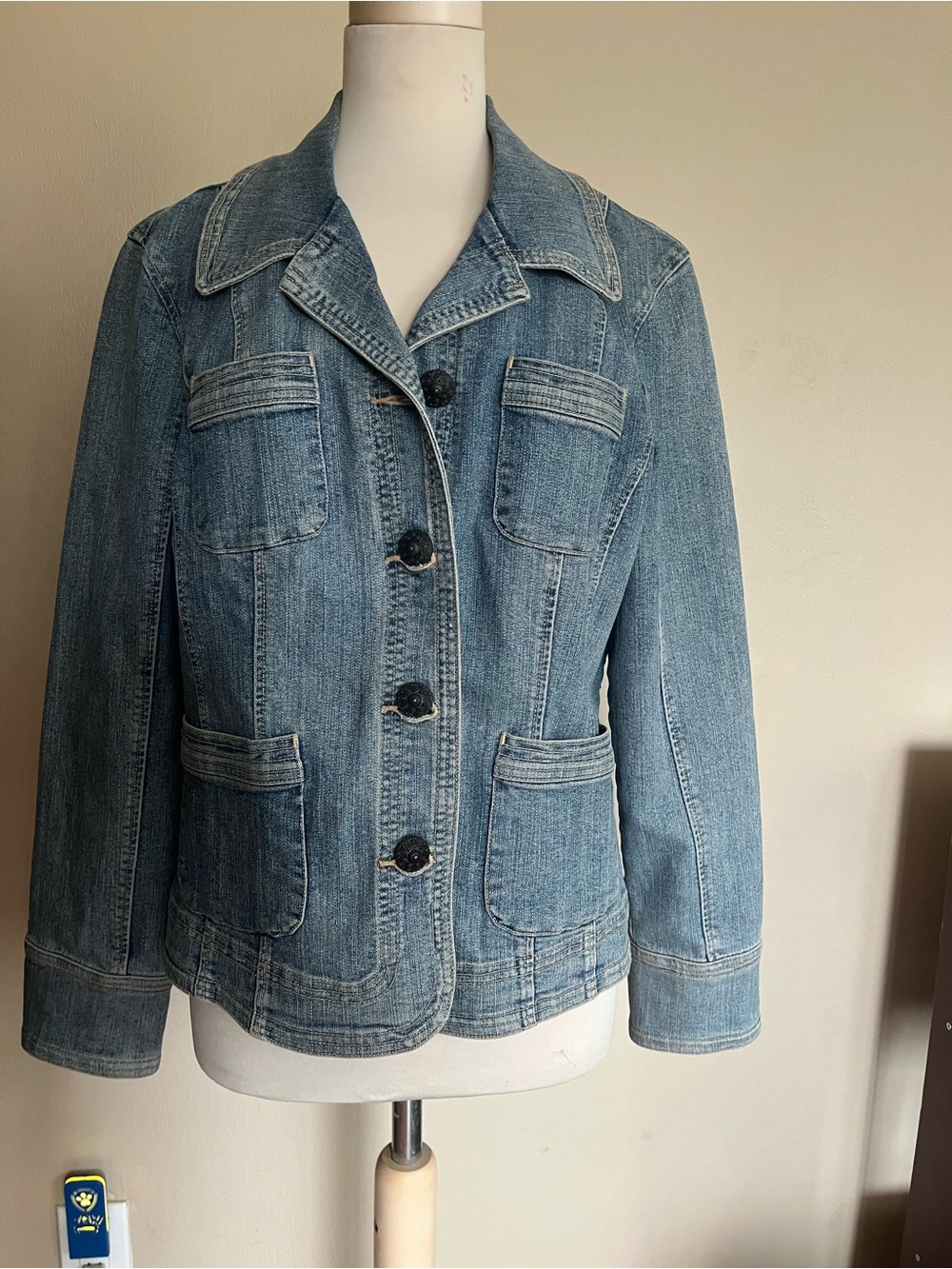 Women’s Light Blue Denim Jacket with Patch Pockets